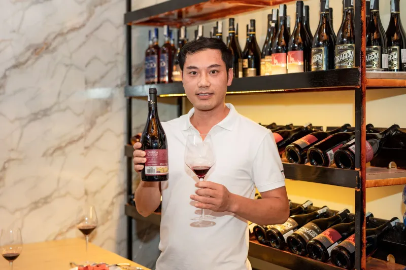Tasting Notes for the Silver Screen: How Sommeliers Are Redefining Film Criticism